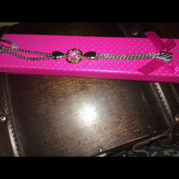 Magnetic clasp rhodium and gold bracelet. - Picture 4 of 10